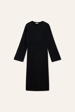 ELEGANCE wool cable knit dress (Black)