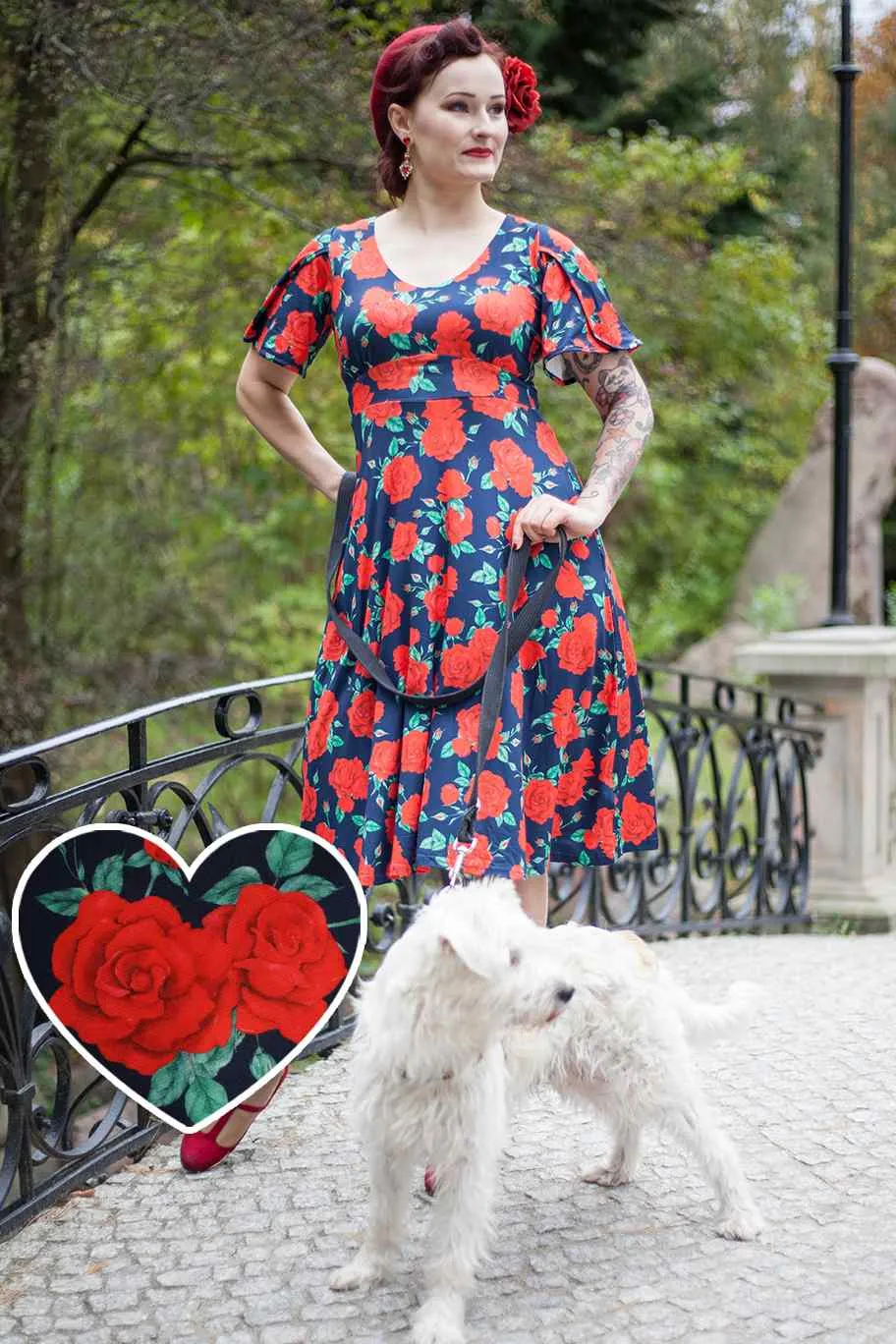 Janice Sleeved Tea Dress in Navy Blue/Red Rose Print