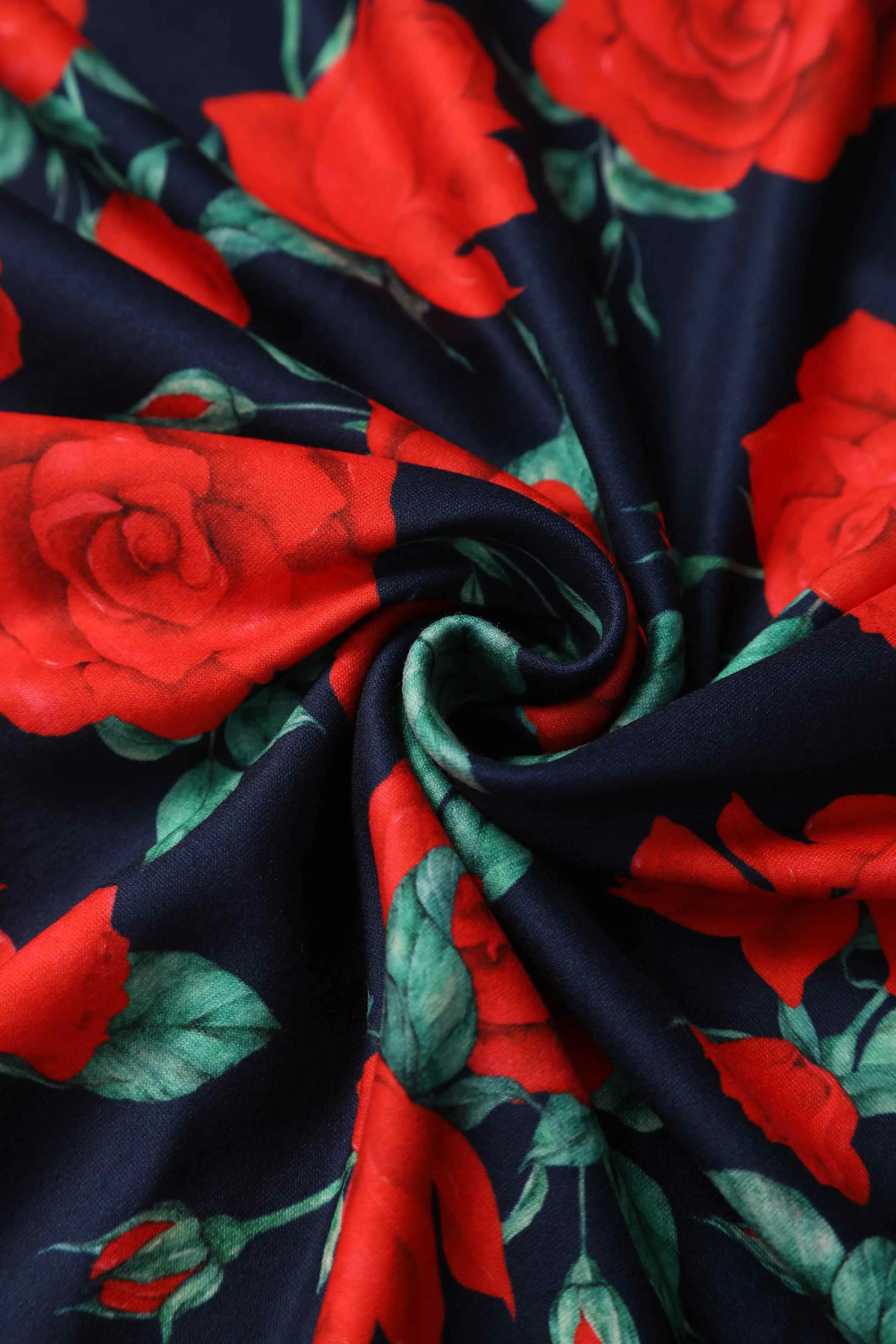 Janice Sleeved Tea Dress in Navy Blue/Red Rose Print