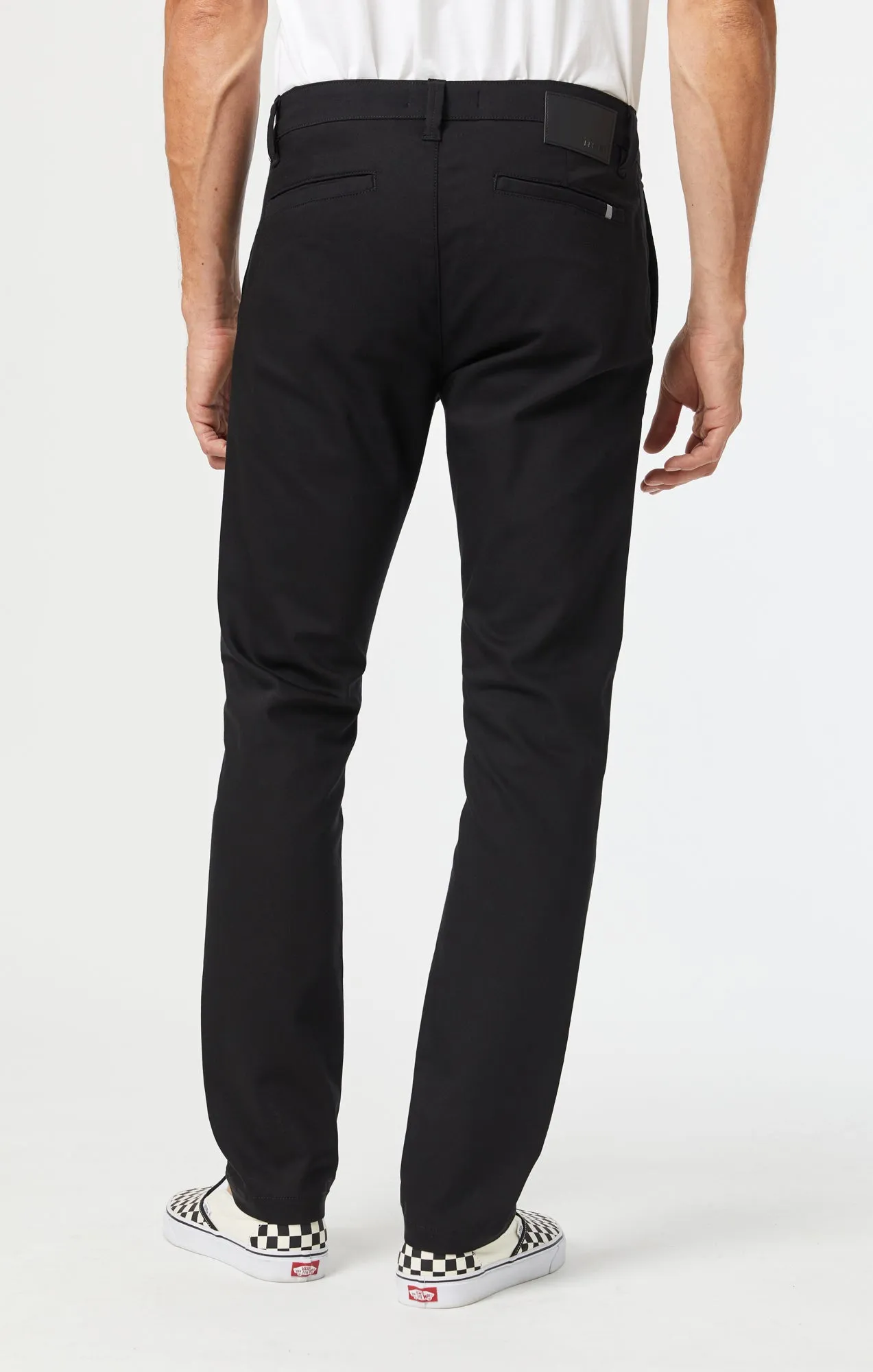 JOHNNY SLIM LEG CHINO IN BLACK TECH