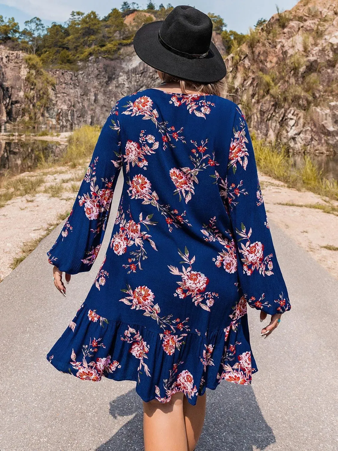 Stunning Plus Size V-Neck Floral Dress for All Day Elegance