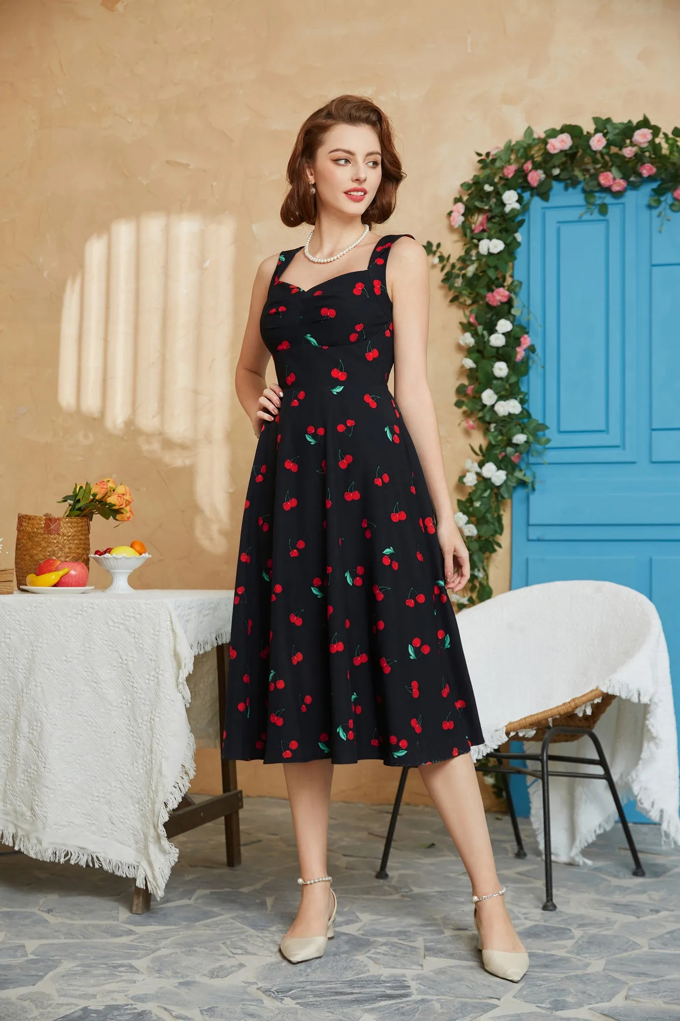 Vintage Strawberry Patterns 1950s Cocktail Swing Dresses Summer Square Neck Sleeveless A-Line Midi Dress with Pockets