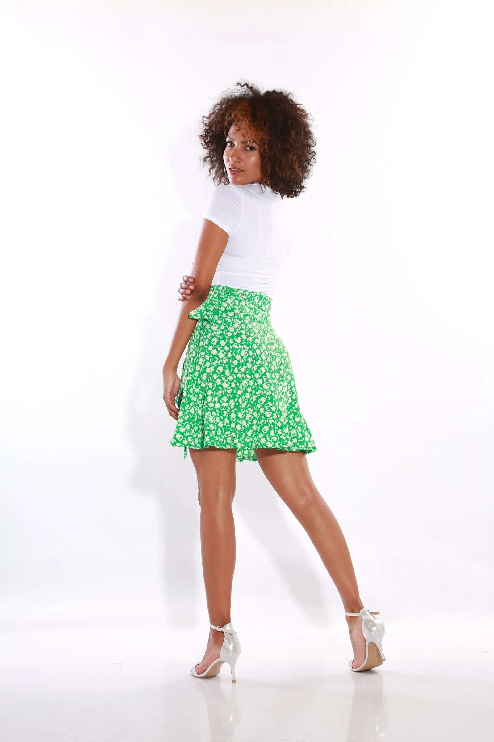 Wrap Floral short skirt - green